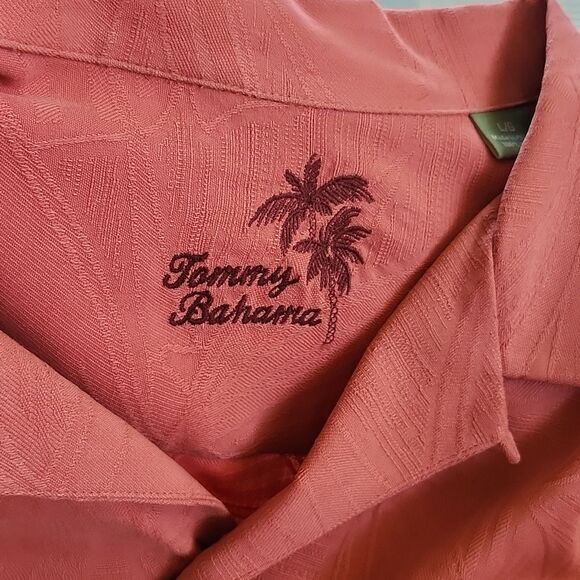 Tommy Bahama 100% Silk Shirt - Picture 5 of 8